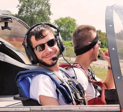 Voltige dans les airs ...