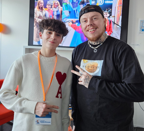 Rencontrer le cr&eacute;ateur de contenu La D&eacute;brouille