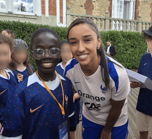 Fatoumata r&ecirc;ve en bleu aupr&egrave;s des footballeuses fran&ccedil;aises