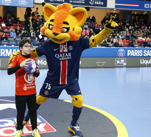 Baptiste vit son r&ecirc;ve au c&oelig;ur du handball 