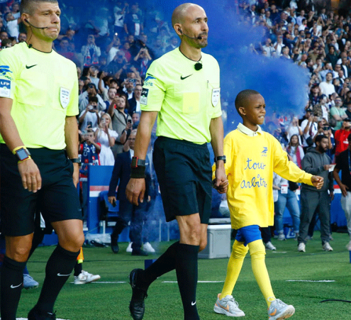 Thierno r&eacute;alise son r&ecirc;ve au Parc des Princes avec le PSG