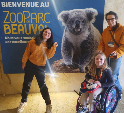Maelya soigne les animaux 