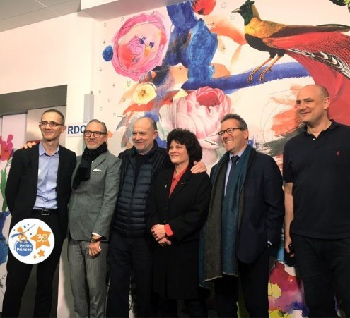 Une &oelig;uvre collective entre Christian Lacroix et des enfants de l&rsquo;h&ocirc;pital Trousseau