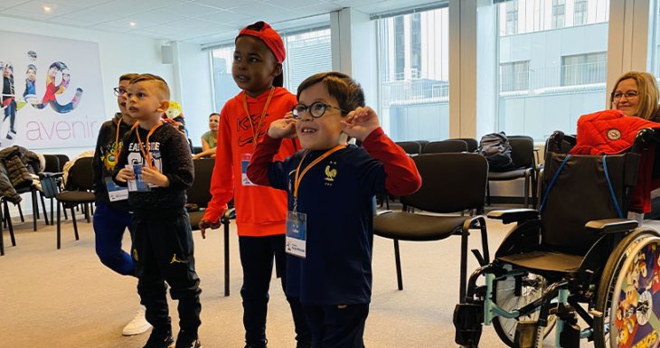 Des petits princes assistent &agrave; l&#039;entra&icirc;nement de l&#039;&eacute;quipe de France 