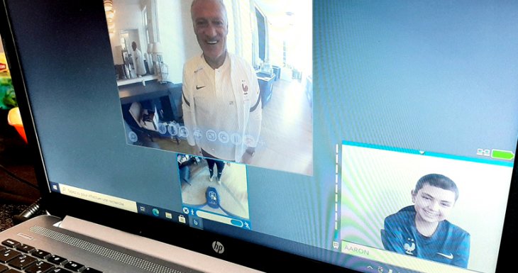 Voir l&#039;&eacute;quipe de France de football &agrave; Clairefontaine