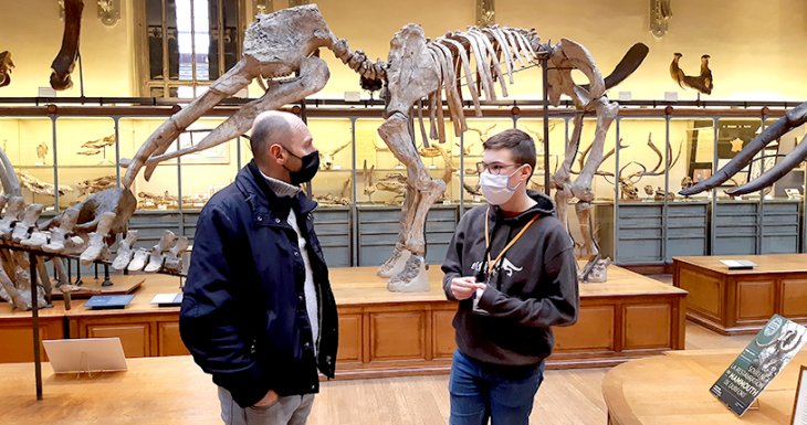 Devenir pal&eacute;ontologue, un r&ecirc;ve grav&eacute; dans la pierre