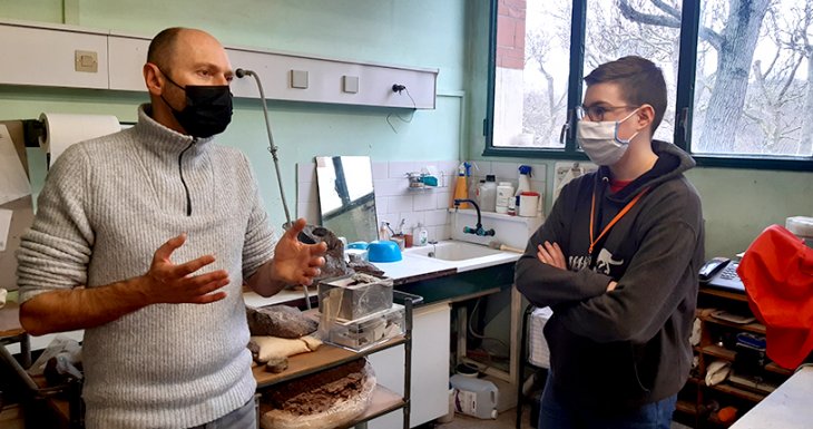 Devenir pal&eacute;ontologue, un r&ecirc;ve grav&eacute; dans la pierre