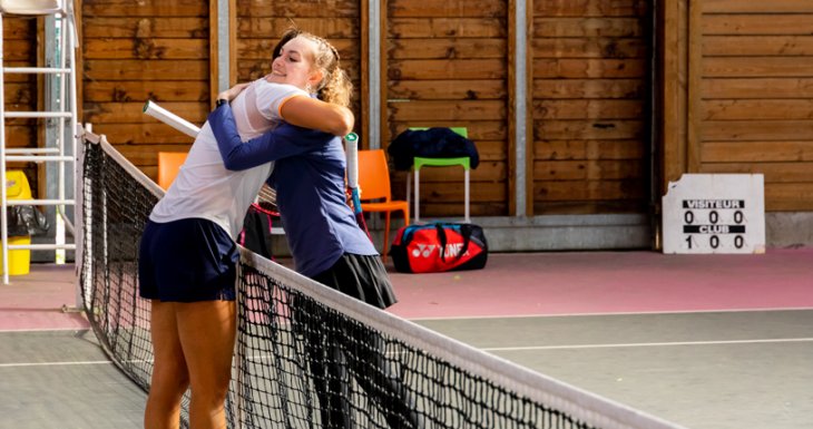 Jouer au tennis avec Caroline Garcia