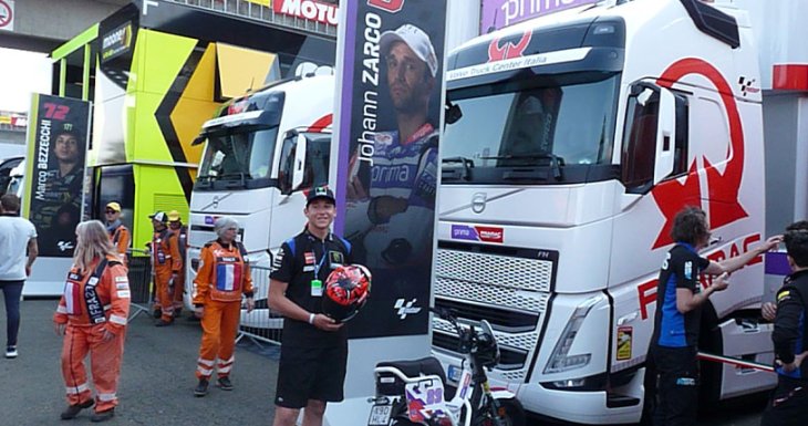 Le r&ecirc;ve de Myke au Moto GP 