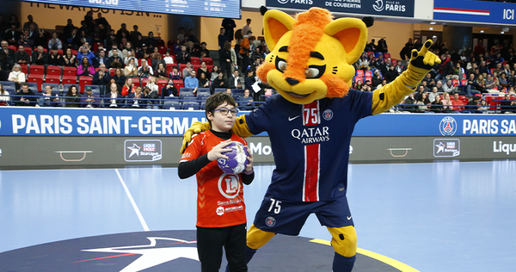 Baptiste vit son r&ecirc;ve au c&oelig;ur du handball 