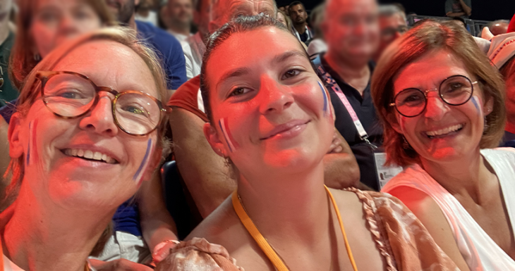 Emma assiste &agrave; l&#039;&eacute;preuve de Judo 