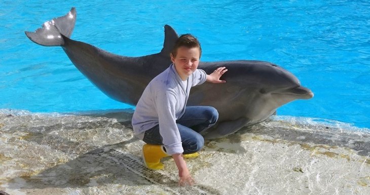 Anthony et les dauphins du Parc Ast&eacute;rix !