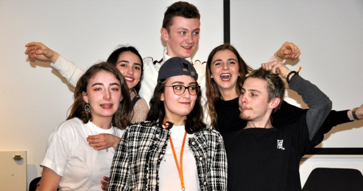 Rencontrer &quot;Les Bracelets Rouges&quot;