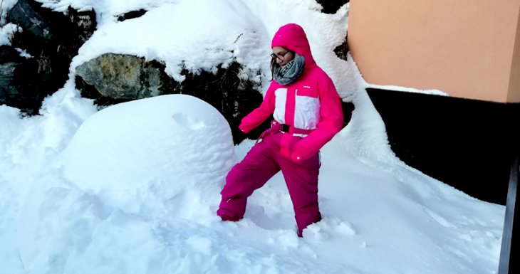 Skier et d&eacute;couvrir la montagne