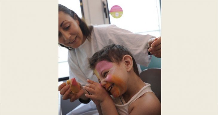 Toute l&rsquo;ann&eacute;e 2015 : un atelier maquillage &agrave; l&rsquo;h&ocirc;pital Necker-Enfants malades (AP-HP)