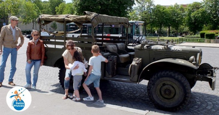 Un r&ecirc;ve, Paris en 2CV, une passion, les militaires